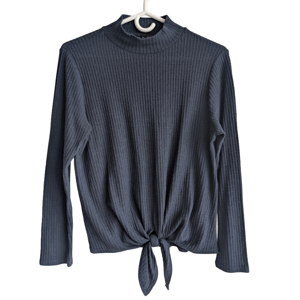 Vintage Kim & Cami Medium Blue Long Sleeve Tie Front Stretchy Shirt‎